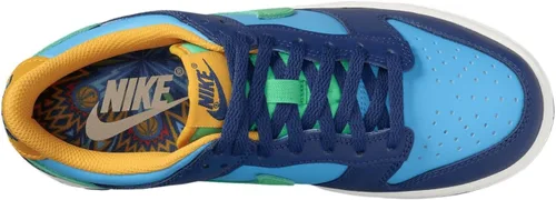 Vista 148 de Nike Kid's Dunk Low Sneaker