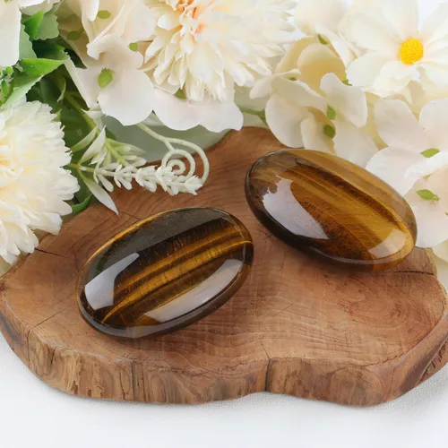 Vista 3 de MAIBAOTA Piedra de Cristal de Ojo de Tigre de 2.4" Pulida para Palma de 0.7" de Grosor Piedra Natural de Reiki Gema Cristales Curativos Piedra