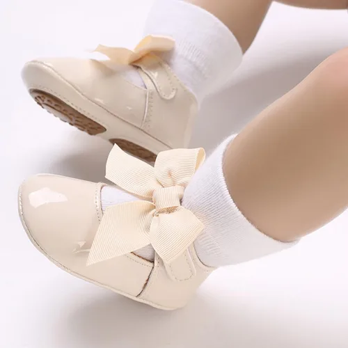 Vista 2 de COSANKIM Zapatos planos Mary Jane para bebés y niñas, suela de goma antideslizante, zapatos de vestir de princesa para boda