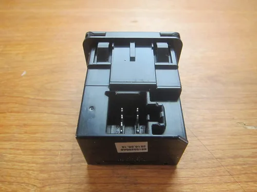 Vista 5 de 2013-2016 Ram 1500 2500 3500 4500/5500 Inversor de toma de corriente New Mopar OEM