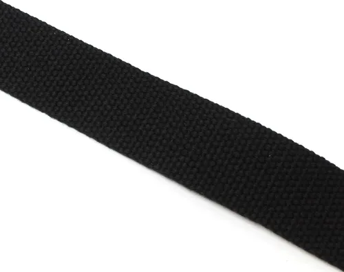 Vista 4 de Cinturón de malla delgada con hebilla de doble anilla en D de 1.25 pulgadas de ancho con punta de metal de color sólido Negro