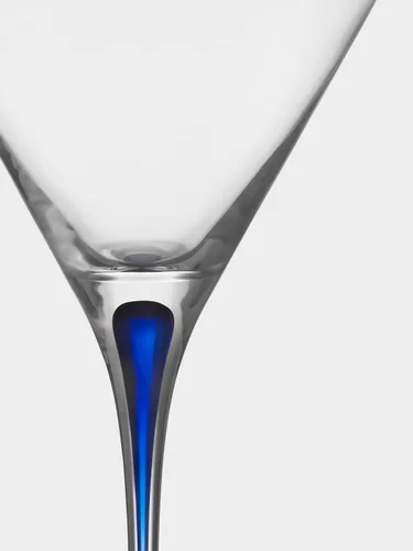 Vista 2 de Orrefors Blue Intermezzo - Vaso de Martini de 7 onzas, 1 unidad (paquete de 1)