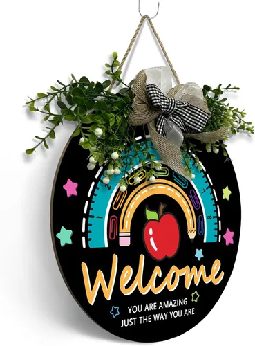 Vista 8 de Señal de puerta de maestro para aula Dacawin Señal de puerta de aula de madera para maestros Guirnalda de arco iris para puerta de aula Placa