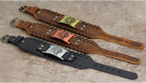 Vista 3 de GelConnie - Pulsera de piel con amuleto vikingo y talismán escandinavo celta pagano