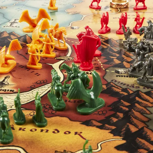 Vista 2 de Hasbro Gaming Risk: The Lord of the Rings Trilogy Edition - Juegos de mesa familiares de estrategia, de 10 años en adelante, para 2-4 jugadores