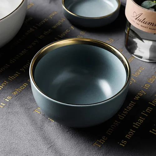 Vista 4 de Plato de cerámica moderno con borde dorado de alta calidad, plato de porcelana elegante para restaurante, juego de platos de cerámica aptos