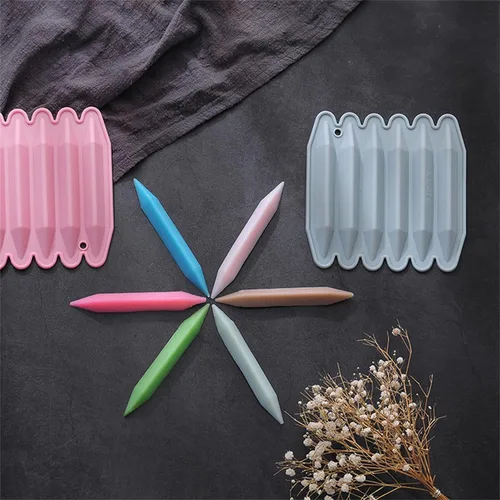 Vista 7 de Moldes de silicona aptos para horno, paquete de 4 moldes de silicona triangulares reutilizables 3D surtidos para crayones de cera, velas