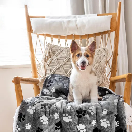 Vista 10 de Mantas impermeables para perros, manta para mascotas, con estampado de huellas, súper suave, cálida y mullida, toallita protector de sofá, coche
