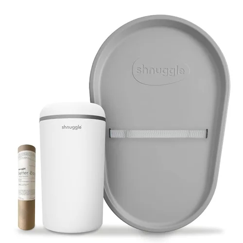 Vista 13 de Shnuggle Changing Essentials Bundle – Cambiador esponjoso de eucalipto + contenedor de pañales ecológico + mejores forros para bolsas – lavable