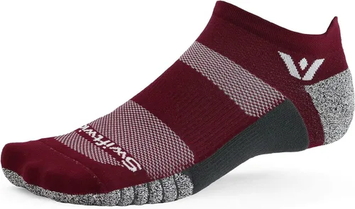 Vista 9 de Swiftwick - Calcetines antideslizantes para correr FLITE XT invisibles, calcetines de golf, máxima estabilidad Negro