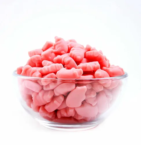Vista 3 de SweetGourmet Gustaf's Gummy Pink Pigs, 2.2 libras, sabor a fresa, 100 piezas