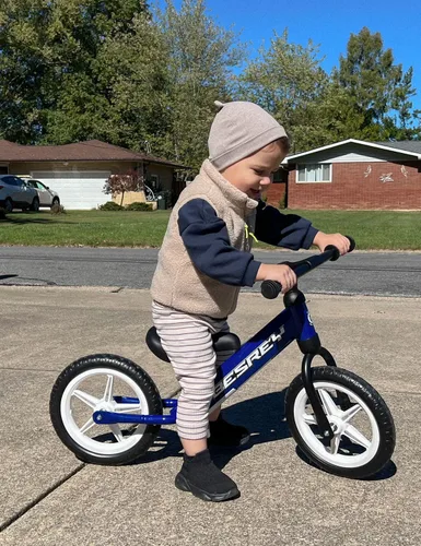 Vista 9 de besrey Bicicleta de equilibrio para niños de 2 años: marco totalmente metálico y ruedas autoiluminadas de 12 pulgadas, bicicleta para niños