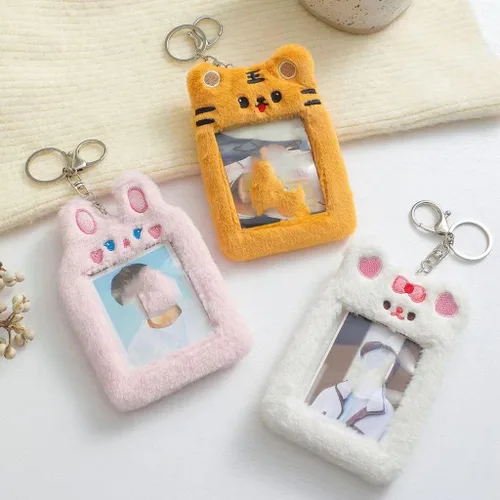 Vista 5 de Kawaii Bear Tiger Bunny - Soporte para tarjeta de fotos de felpa Kpop ID de crédito, tarjeta de autobús, funda protectora con colgante de foto (rosa)
