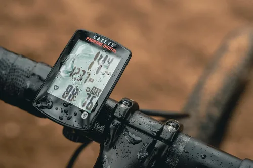 Vista 5 de CATEYE Padrone - Computadora digital Bluetooth para ciclismo, velocímetro inalámbrico IPX8, frecuencia cardíaca Bluetooth, compatible con velocidad