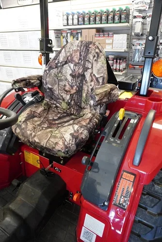 Vista 10 de Durafit Seat Covers, Compatible con Mahindra todos los modelos actuales de tractor con asiento de una pieza con reposabrazos. No para asientos