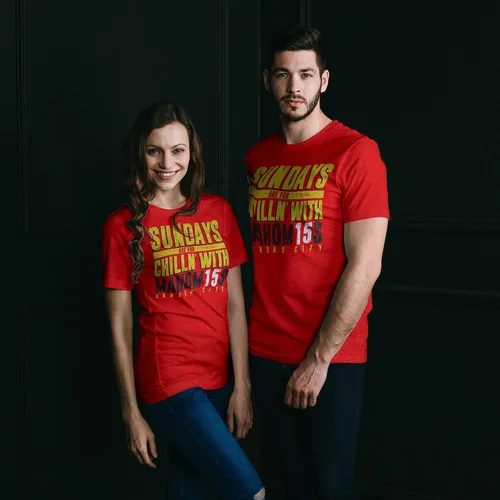 Vista 4 de Wishful Inking Sundays are for Chillin' with Mahomies Football Fans apenado Vintage Style Classic Adult T-Shirt