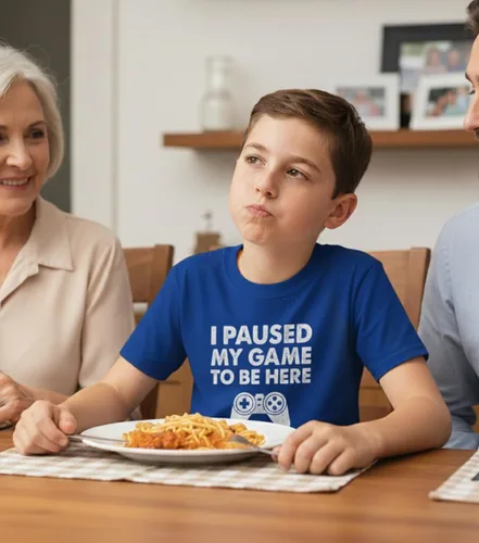 Vista 3 de Tstars Camiseta con texto en inglés "I Paused My Game to Be Here" para niños, camisetas divertidas para niños, regalo de juegos juveniles