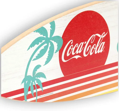 Vista 4 de Coca-Cola Catch the Wave - Decoración de pared de madera para tabla de surf - Arte de pared grande de Coca-Cola de playa