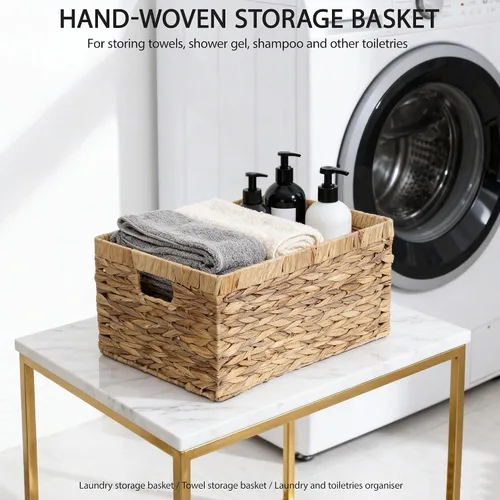 Vista 2 de Caja de cesta tejida de jacinto de agua natural rectangular con asa, Kingwillow. (Pequeño)