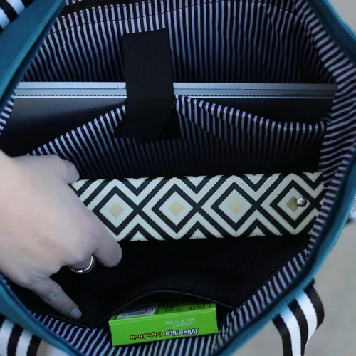 Vista 8 de Bolso con cremallera para mujer con diseño de iglesia cristiana