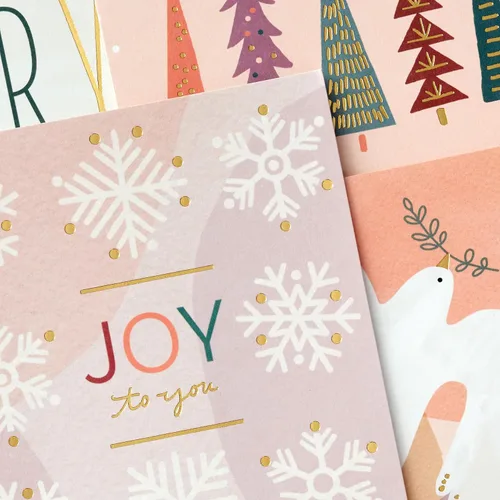 Vista 5 de Hallmark Surtido de tarjetas de Navidad en caja boho (16 tarjetas y sobres) rosa pastel, morado, verde esmeralda, paloma