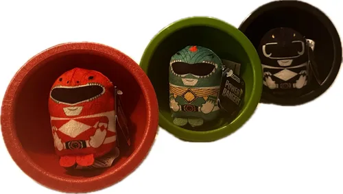 Vista 4 de Just Play Red Mighty Morphin Power Ranger Mini de 3 pulgadas. Colecciónalos todos hoy