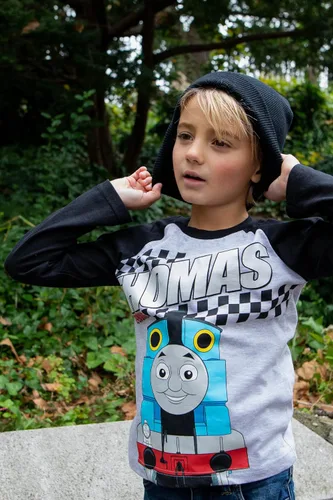 Vista 2 de THOMAS & FRIENDS Tank Engine - Paquete de 2 camisetas para niños pequeños y grandes