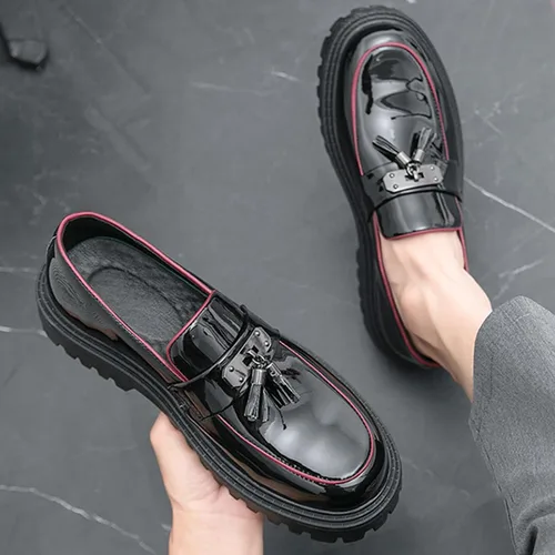 Vista 5 de Mocasines de charol para hombre con plataforma gruesa con decoración de metal, suela de lengüeta, zapatos de trabajo de negocios, antideslizantes