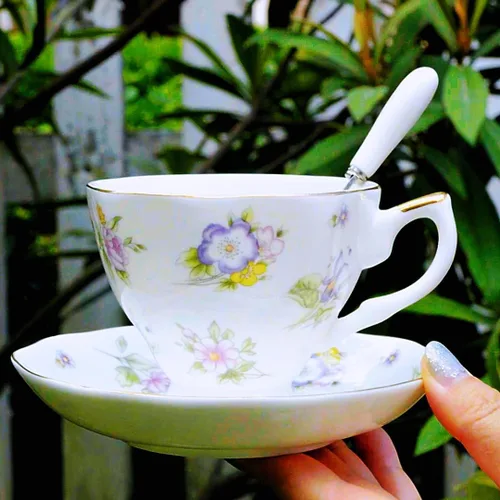 Vista 5 de Taza de Café de Porcelana Ósea Británica con Platillo y Cuchara para Latte Americano Tazas con Platillo Juego de Tazas de Té de Porcelana, Tazas