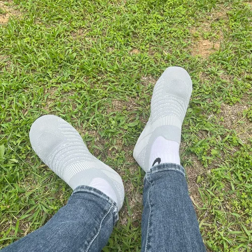 Vista 4 de Hayeabi Pantuflas de casa ultra cómodas y ligeras, unisex, para adultos, interiores y exteriores, para mujeres y hombres