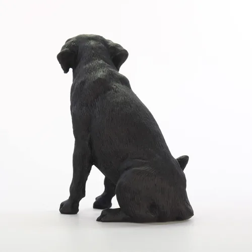 Vista 2 de Conversation Concepts Figura de perro de laboratorio negro