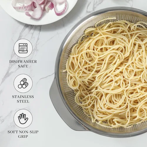 Vista 3 de Colador de Micropozos de Acero Inoxidable 18/8, Gran Capacidad de 2.5 Cuartos con Mango, Cesta Coladora de Alimentos de Cocina para Lavar Verduras