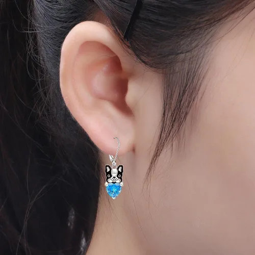 Vista 2 de Aretes de plata de ley con diseño de conejo, trébol, panda, elefante, abeja, pingüino, mariposa, pulpo, gato negro, cardenal, flamenco, piedra lunar