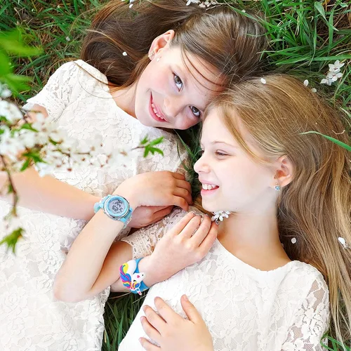 Vista 5 de 2 Pieces Kids Unicorn Watch Toddler Watch and Silicone Wristband Cute 3D Kids Digital Watch Waterproof 7 Color Lights Watch with Alarm Stopwatch