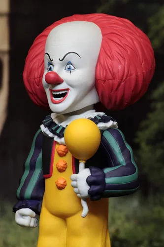 Vista 4 de NECA - ¿IT (1990)? Aldaba el cuerpo? Pennywise