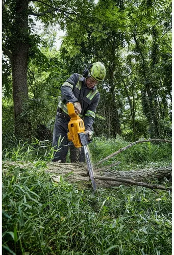 Vista 7 de DEWALT Motosierra sin escobillas FLEXVOLT de 60 V de 20 pulgadas - Herramienta desnuda (DCCS677B)