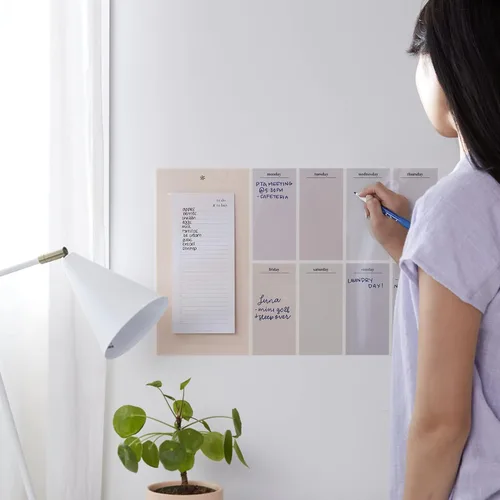 Vista 3 de Pizarra blanca semanal reposicionable de 18 x 12 pulgadas y bloc de notas de 4 x 9 pulgadas, diseño neutro y bloc de notas recargable, incluye 25