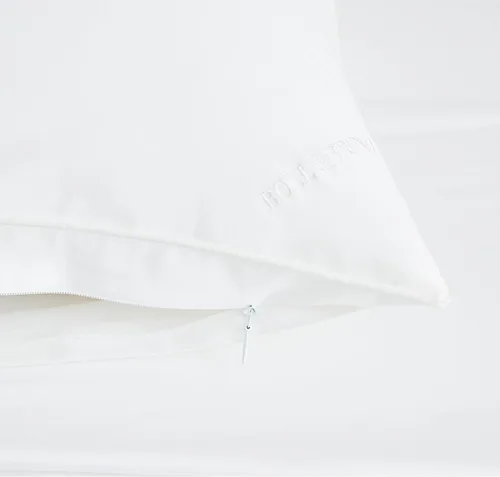 Vista 3 de BOLL & BRANCH Protector de almohada, almohadas de tamaño estándar, funda 1 protector incluido: cierre de cremallera, hipoalergénico, suave
