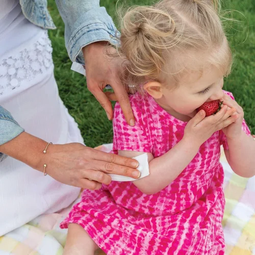 Vista 5 de YAYA ORGANICS Baby Bug BAN - Toallitas repelentes de insectos, totalmente naturales, sin DEET, no tóxicas, para bebés, niños, madres embarazadas