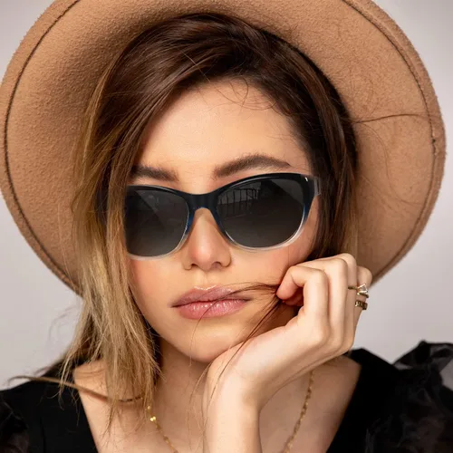 Vista 2 de LVIOE Gafas de sol polarizadas para mujer, gafas de sol clásicas de moda, antirreflejos, 100% protección UV