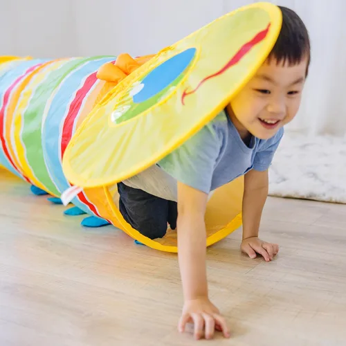 Vista 2 de Melissa & Doug Giddy Buggy - Túnel de gateo