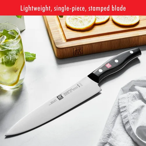 Vista 6 de ZWILLING Twin Signature - Juego de cuchillos alemanes afilados de 2 piezas, fabricado en una fábrica alemana propiedad de la empresa con acero