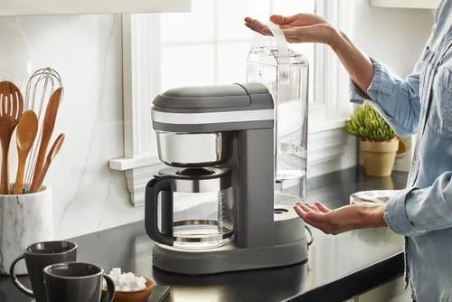 Vista 5 de KitchenAid Cafetera de goteo de 12 tazas con cabezal de ducha en espiral - KCM1208
