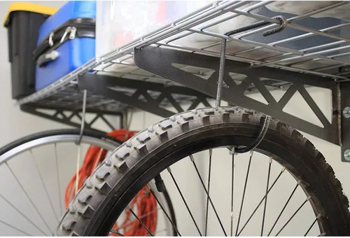 Vista 3 de Estante de pared SafeRacks, para garaje, 2 unidades, 45.72 x 121.92 cm, con ganchos para bicicleta