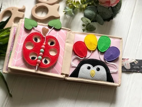 Vista 2 de Quiet Baby Book with Animals, Colors, Shapes, Felt book for fine motor skills, Montessori Toy, Toddler Activity Busy Book