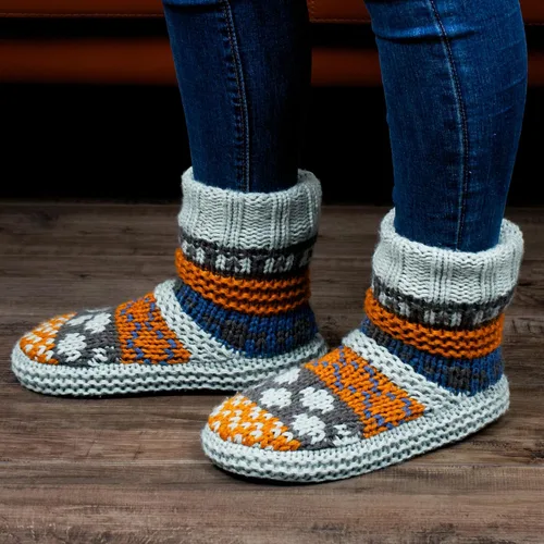 Vista 2 de Pantuflas de punto grueso para mujer para interiores, con forro polar sherpa, botas suaves sin cordones, cálidas y mullidas para el invierno
