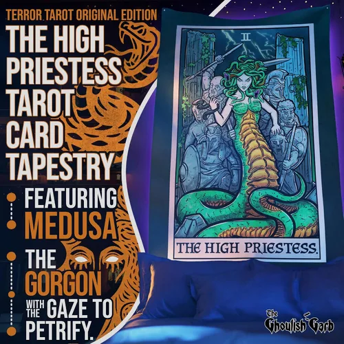 Vista 2 de Tapiz de cartas del tarot de la alta sacerdotisa - Medusa - mitología griega decoración del hogar para colgar en la pared (60 x 50 pulgadas)