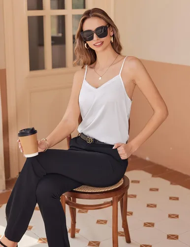 Vista 2 de Ekouaer Pijama de satén de seda de encaje para mujer, camiseta sin mangas con cuello en V, suave tirantes delgados, ropa de dormir holgada, tallas