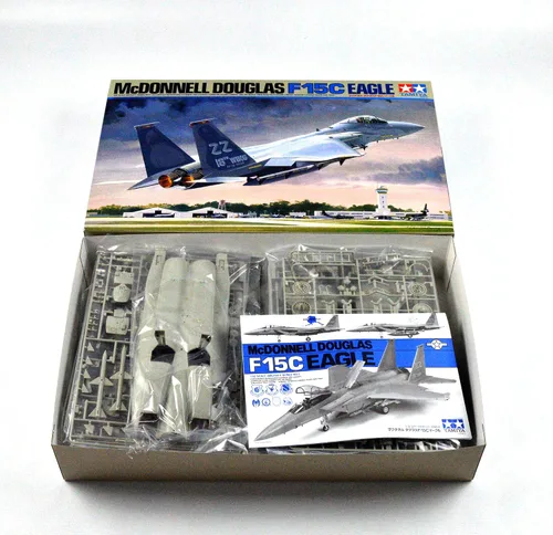 Vista 2 de Tamiya Models McDonnell Douglas F-15C Eagle Kit