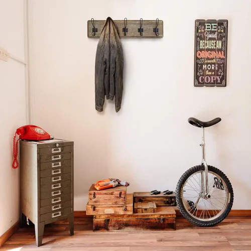 Vista 4 de HBCY Creations Perchero de pared rústico envejecido con 5 ganchos, ganchos de pared de pino macizo de 24 pulgadas para entrada, cuarto de servicio